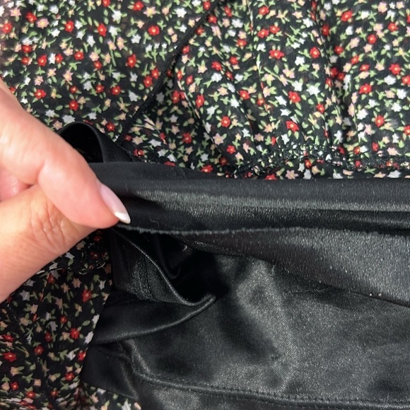 Beechers Brook Floral Skirt with Ruffle - Picture 6 of 9